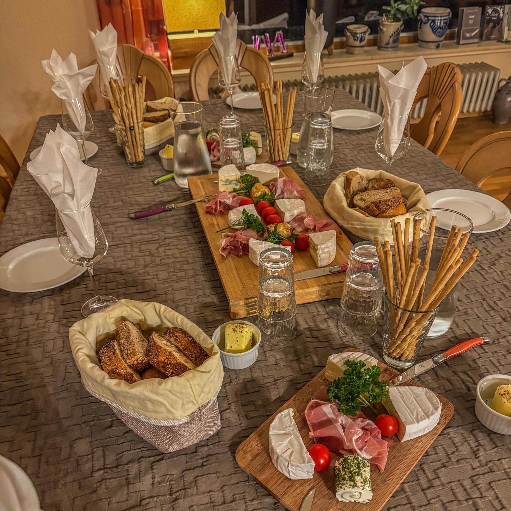 לינה וארוחת בוקר בראונברג Weingut Tiliahof מראה חיצוני תמונה